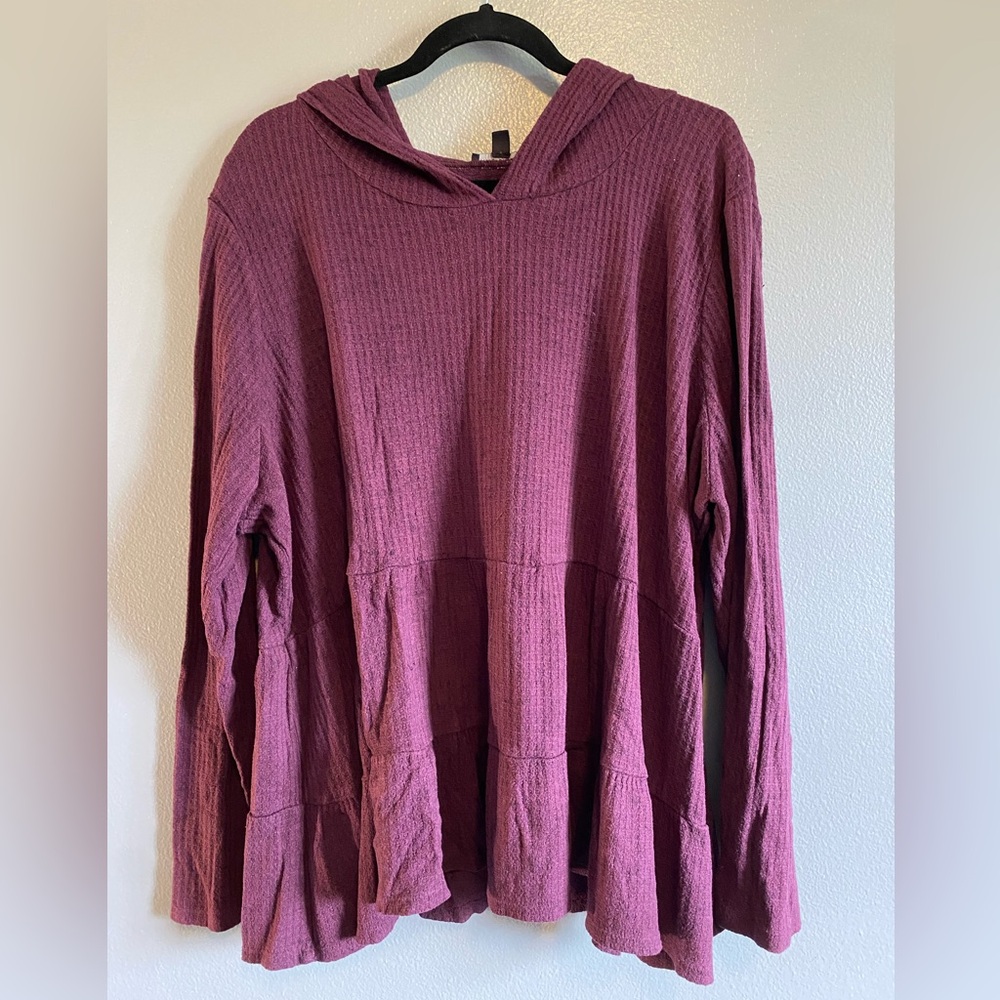 Lane Bryant size 22/24 Burgundy tiered swing top with hood